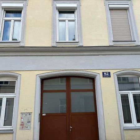 Cozy 8-Person Home In Vienna Located At Haberlgasse 82 N1 Esterno foto