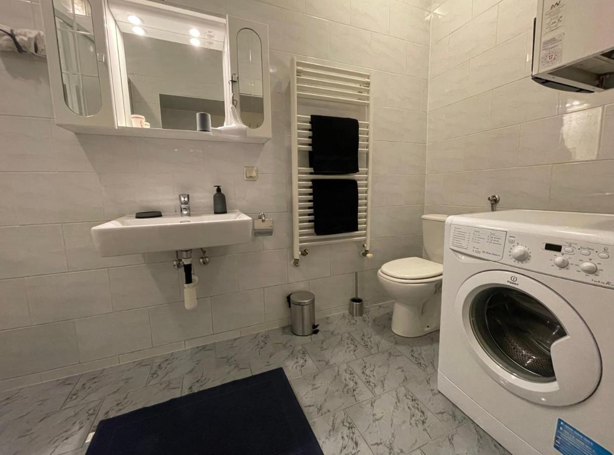 Cozy 8-Person Home In Vienna Located At Haberlgasse 82 N1 Esterno foto