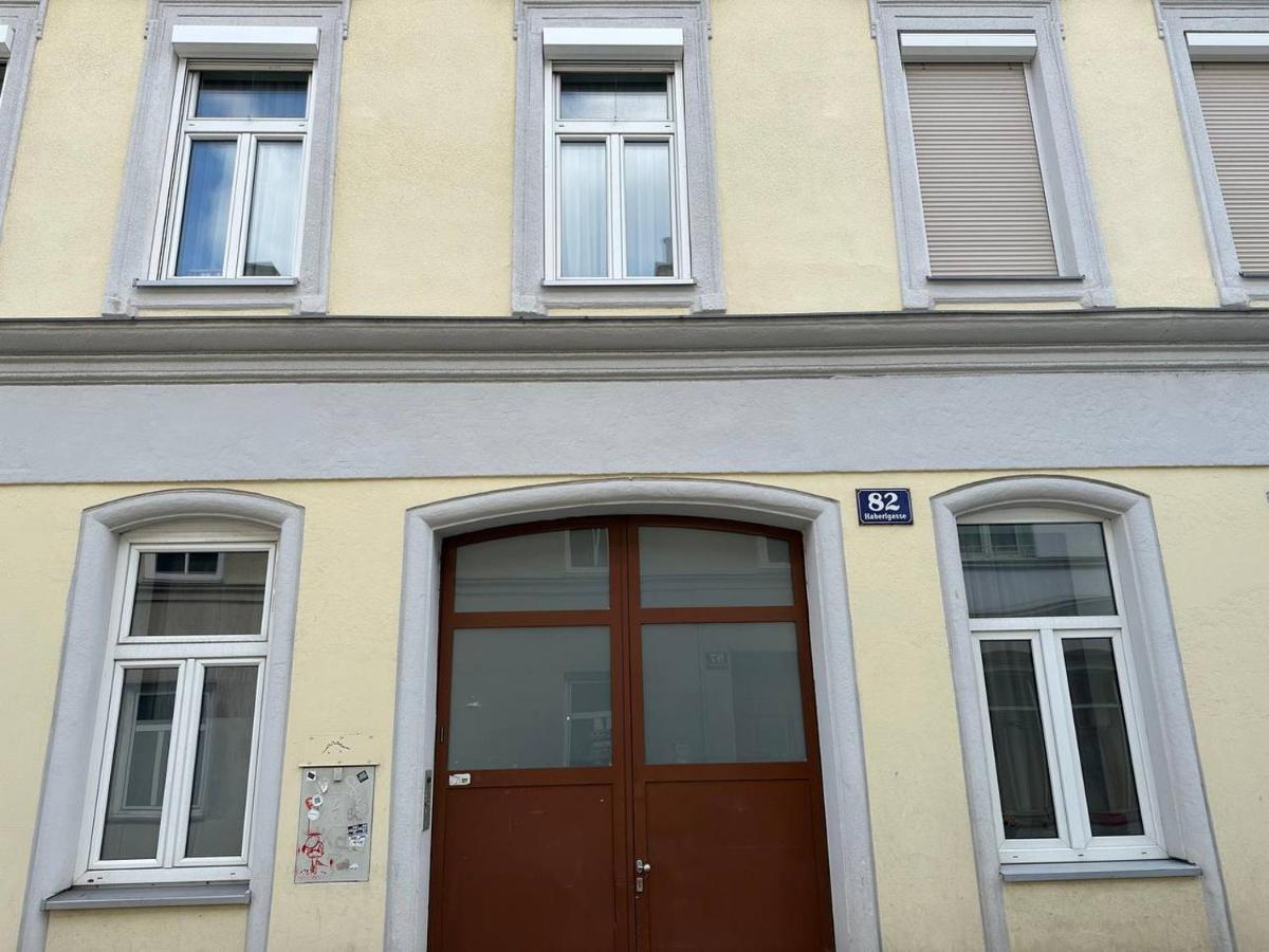 Cozy 8-Person Home In Vienna Located At Haberlgasse 82 N1 Esterno foto